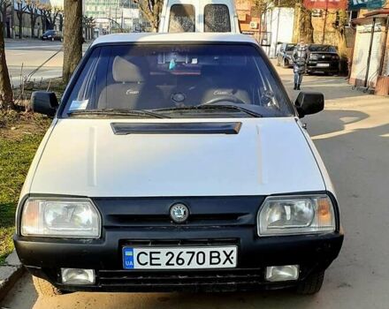 Белый Шкода Фаворит, объемом двигателя 1.3 л и пробегом 200 тыс. км за 950 $, фото 1 на Automoto.ua