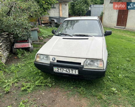 Білий Шкода Фаворит, об'ємом двигуна 1.3 л та пробігом 72 тис. км за 650 $, фото 1 на Automoto.ua
