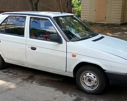 Белый Шкода Фаворит, объемом двигателя 1.3 л и пробегом 300 тыс. км за 1100 $, фото 1 на Automoto.ua