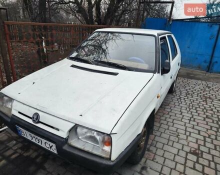 Белый Шкода Фаворит, объемом двигателя 1.3 л и пробегом 250 тыс. км за 950 $, фото 1 на Automoto.ua