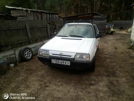 Шкода Фаворит 1993 у Житомирі на Automoto.ua Білий Шкода Фаворит, об'ємом двигуна 1.3 л та пробігом 1000 тис. км за 502 $, фото 1 на Automoto.ua