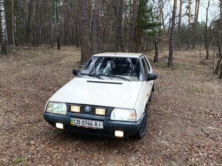 Шкода Фаворит 1991 в Чернигове на Automoto.ua Бежевый Шкода Фаворит, объемом двигателя 1.3 л и пробегом 278 тыс. км за 700 $, фото 1 на Automoto.ua