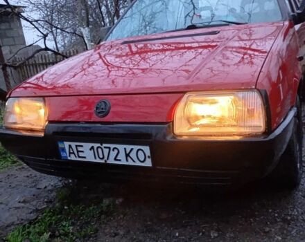 Красный Шкода Фаворит, объемом двигателя 1.3 л и пробегом 120 тыс. км за 800 $, фото 2 на Automoto.ua