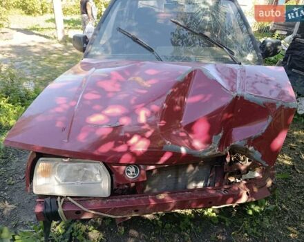 Красный Шкода Фаворит, объемом двигателя 1.29 л и пробегом 278 тыс. км за 200 $, фото 1 на Automoto.ua