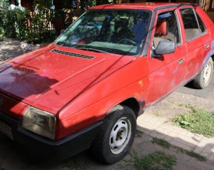 Красный Шкода Фаворит, объемом двигателя 1.3 л и пробегом 180 тыс. км за 600 $, фото 3 на Automoto.ua