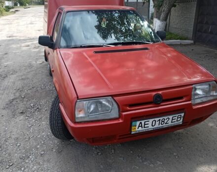 Красный Шкода Фаворит, объемом двигателя 1.3 л и пробегом 200 тыс. км за 1200 $, фото 3 на Automoto.ua