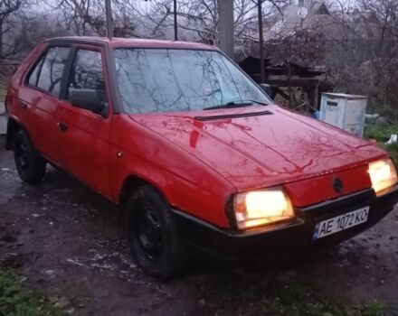 Красный Шкода Фаворит, объемом двигателя 1.3 л и пробегом 120 тыс. км за 800 $, фото 1 на Automoto.ua