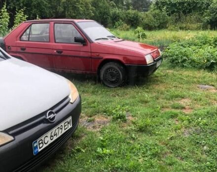 Червоний Шкода Фаворит, об'ємом двигуна 1.3 л та пробігом 315 тис. км за 600 $, фото 1 на Automoto.ua