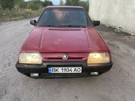Шкода Фаворит 1993 у Владимирце на Automoto.ua Червоний Шкода Фаворит, об'ємом двигуна 1.3 л та пробігом 380 тис. км за 300 $, фото 1 на Automoto.ua