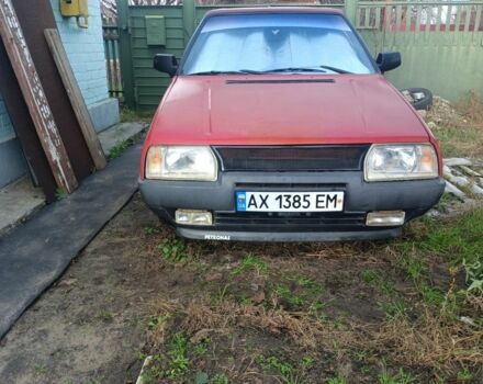 Красный Шкода Фаворит, объемом двигателя 1.3 л и пробегом 235 тыс. км за 1400 $, фото 1 на Automoto.ua