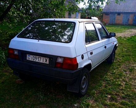 Шкода Фаворит, объемом двигателя 1.3 л и пробегом 100 тыс. км за 500 $, фото 5 на Automoto.ua