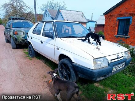 Шкода Фаворит, об'ємом двигуна 1.3 л та пробігом 100 тис. км за 900 $, фото 1 на Automoto.ua