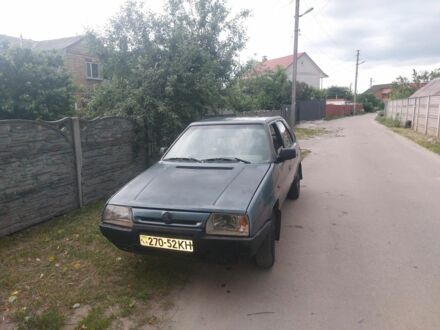 Шкода Фаворит 1992 у Белой Церкве на Automoto.ua Сірий Шкода Фаворит, об'ємом двигуна 1.3 л та пробігом 250 тис. км за 650 $, фото 1 на Automoto.ua