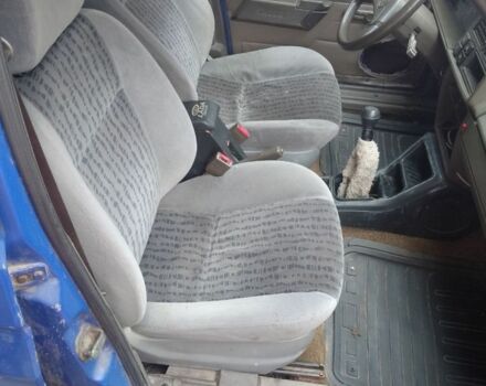 Синий Шкода Фаворит, объемом двигателя 1.3 л и пробегом 1000 тыс. км за 406 $, фото 4 на Automoto.ua