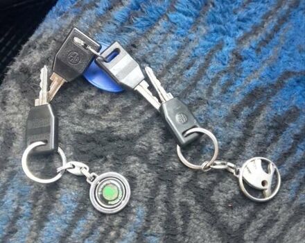 Синий Шкода Фаворит, объемом двигателя 1.28 л и пробегом 179 тыс. км за 950 $, фото 17 на Automoto.ua