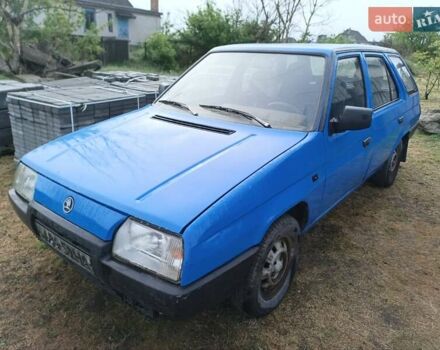 Синий Шкода Фаворит, объемом двигателя 1.3 л и пробегом 200 тыс. км за 870 $, фото 1 на Automoto.ua