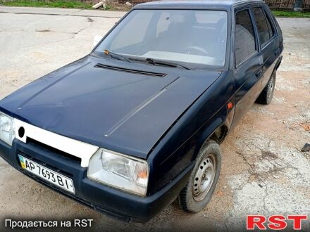 Шкода Фаворит 1993 у Запоріжжя на Automoto.ua Синій Шкода Фаворит, об'ємом двигуна 13 л та пробігом 100 тис. км за 300 $, фото 1 на Automoto.ua