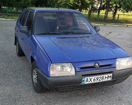 Синий Шкода Фаворит, объемом двигателя 1.3 л и пробегом 303 тыс. км за 900 $, фото 1 на Automoto.ua