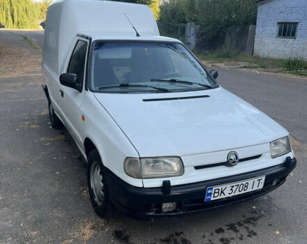 Белый Шкода Фелиция, объемом двигателя 1.9 л и пробегом 450 тыс. км за 2500 $, фото 1 на Automoto.ua