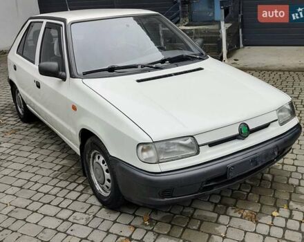 Білий Шкода Феліція, об'ємом двигуна 1.3 л та пробігом 100 тис. км за 1900 $, фото 1 на Automoto.ua