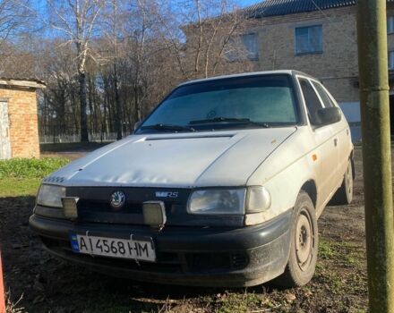 Белый Шкода Фелиция, объемом двигателя 1.6 л и пробегом 200 тыс. км за 1000 $, фото 1 на Automoto.ua