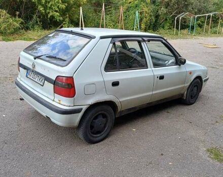 Белый Шкода Фелиция, объемом двигателя 1.3 л и пробегом 285 тыс. км за 1000 $, фото 3 на Automoto.ua