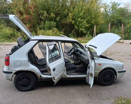 Белый Шкода Фелиция, объемом двигателя 1.3 л и пробегом 285 тыс. км за 1000 $, фото 28 на Automoto.ua