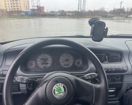 Белый Шкода Фелиция, объемом двигателя 1.3 л и пробегом 340 тыс. км за 500 $, фото 7 на Automoto.ua