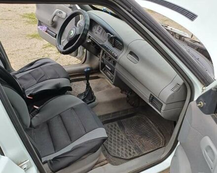 Белый Шкода Фелиция, объемом двигателя 1.3 л и пробегом 285 тыс. км за 1000 $, фото 24 на Automoto.ua