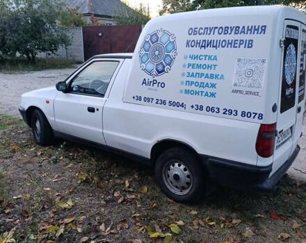 Белый Шкода Фелиция, объемом двигателя 1.3 л и пробегом 313 тыс. км за 1200 $, фото 3 на Automoto.ua