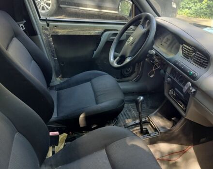 Белый Шкода Фелиция, объемом двигателя 1.3 л и пробегом 300 тыс. км за 1300 $, фото 6 на Automoto.ua