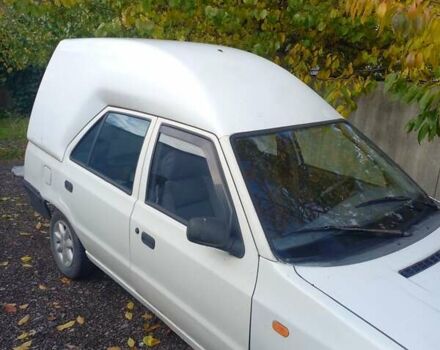 Белый Шкода Фелиция, объемом двигателя 1.3 л и пробегом 190 тыс. км за 2000 $, фото 4 на Automoto.ua