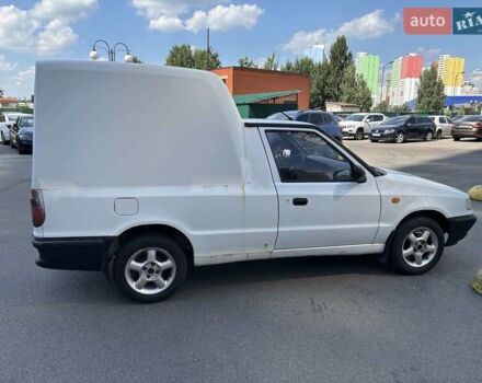 Белый Шкода Фелиция, объемом двигателя 1.3 л и пробегом 475 тыс. км за 1200 $, фото 3 на Automoto.ua