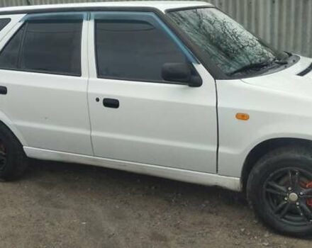 Белый Шкода Фелиция, объемом двигателя 1.29 л и пробегом 400 тыс. км за 1600 $, фото 2 на Automoto.ua