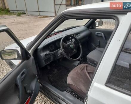 Білий Шкода Феліція, об'ємом двигуна 1.29 л та пробігом 105 тис. км за 2000 $, фото 11 на Automoto.ua