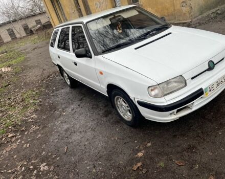 Белый Шкода Фелиция, объемом двигателя 1.3 л и пробегом 390 тыс. км за 1400 $, фото 2 на Automoto.ua