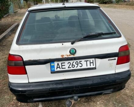 Белый Шкода Фелиция, объемом двигателя 1.3 л и пробегом 400 тыс. км за 1400 $, фото 3 на Automoto.ua