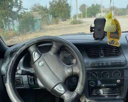 Белый Шкода Фелиция, объемом двигателя 1.3 л и пробегом 400 тыс. км за 1400 $, фото 4 на Automoto.ua