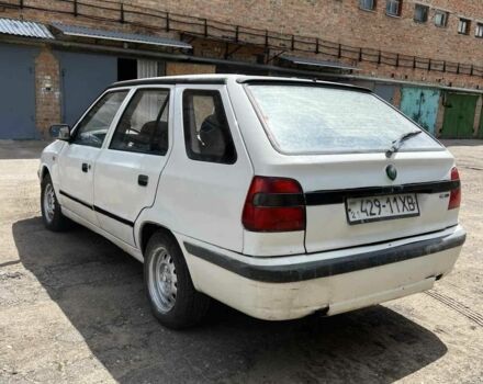 Белый Шкода Фелиция, объемом двигателя 1 л и пробегом 100 тыс. км за 684 $, фото 3 на Automoto.ua