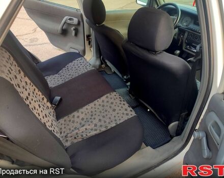 Білий Шкода Феліція, об'ємом двигуна 1.6 л та пробігом 102 тис. км за 2500 $, фото 7 на Automoto.ua