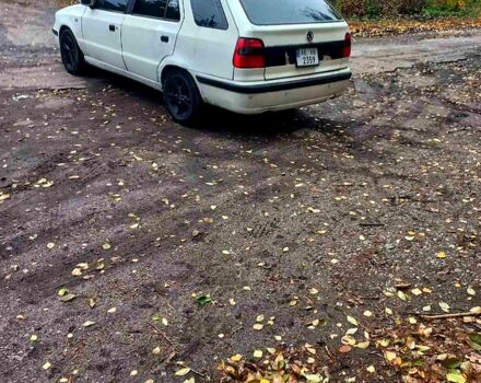 Белый Шкода Фелиция, объемом двигателя 1.6 л и пробегом 426 тыс. км за 800 $, фото 4 на Automoto.ua