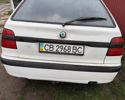 Белый Шкода Фелиция, объемом двигателя 1.6 л и пробегом 160 тыс. км за 1300 $, фото 6 на Automoto.ua