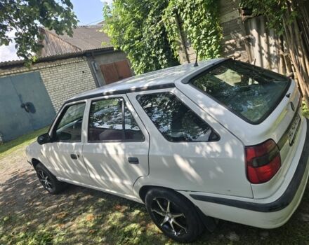 Белый Шкода Фелиция, объемом двигателя 1.6 л и пробегом 326 тыс. км за 1999 $, фото 4 на Automoto.ua