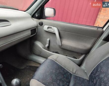 Белый Шкода Фелиция, объемом двигателя 1.6 л и пробегом 160 тыс. км за 1300 $, фото 10 на Automoto.ua