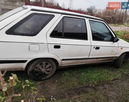 Белый Шкода Фелиция, объемом двигателя 1.6 л и пробегом 160 тыс. км за 1300 $, фото 1 на Automoto.ua