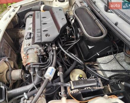 Белый Шкода Фелиция, объемом двигателя 1.6 л и пробегом 160 тыс. км за 1300 $, фото 4 на Automoto.ua