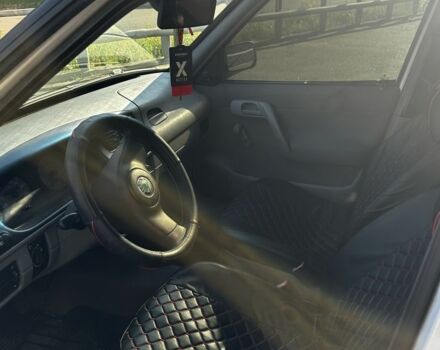 Белый Шкода Фелиция, объемом двигателя 1.6 л и пробегом 438 тыс. км за 1600 $, фото 6 на Automoto.ua