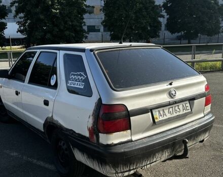Белый Шкода Фелиция, объемом двигателя 1.6 л и пробегом 438 тыс. км за 1600 $, фото 2 на Automoto.ua