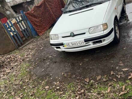 Белый Шкода Фелиция, объемом двигателя 1.3 л и пробегом 390 тыс. км за 1400 $, фото 1 на Automoto.ua