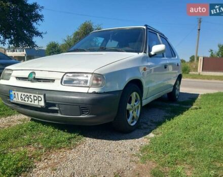 Белый Шкода Фелиция, объемом двигателя 1.29 л и пробегом 200 тыс. км за 1300 $, фото 1 на Automoto.ua
